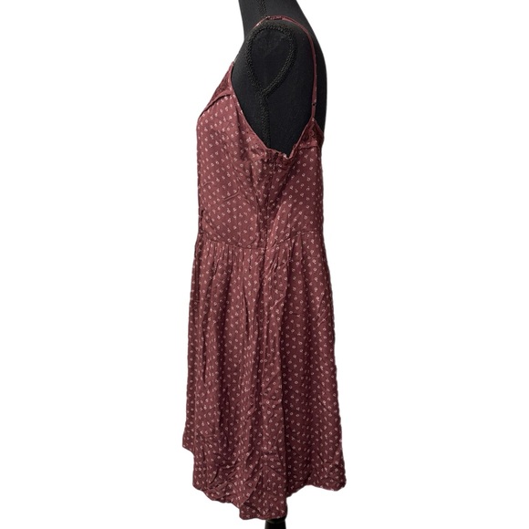 Abercrombie & Fitch - Maroon Floral Sleeveless Dress - Lace Detail - Size Large - Picture 3 of 8
